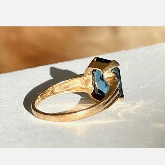 Vintage London Blue Topaz 10K Gold Ring 4.5ct Size 6 Retro Jewelry - Picture 11 of 11